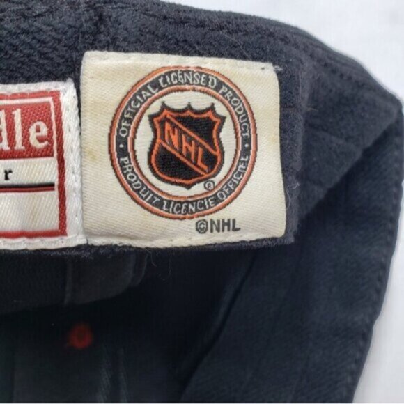 American Needle Detroit Red Wings NHL Fitted Cap Small Medium Black Red - Picture 12 of 15